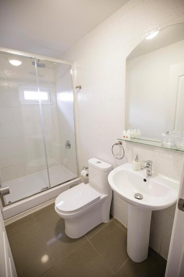 Hostal Ventisqueros Punta Arenas Bagian luar foto